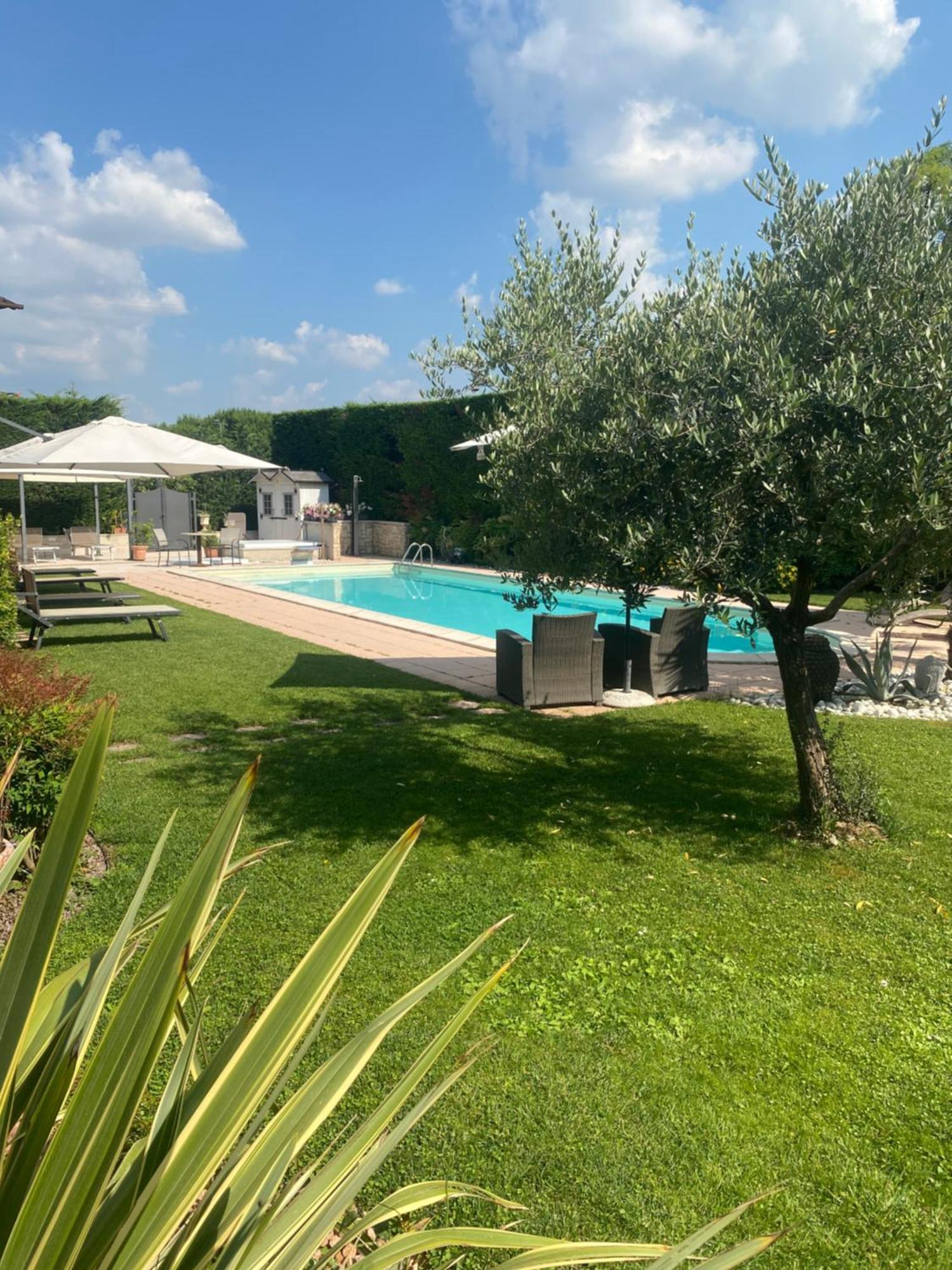 Residence Ca Di Capri Буссоленго Экстерьер фото